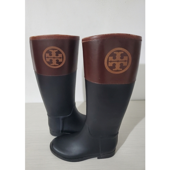 Tory Burch Shoes - ‼️SOLD DO NOT BUY‼️Tory Burch Leather Embossed Rain Boots